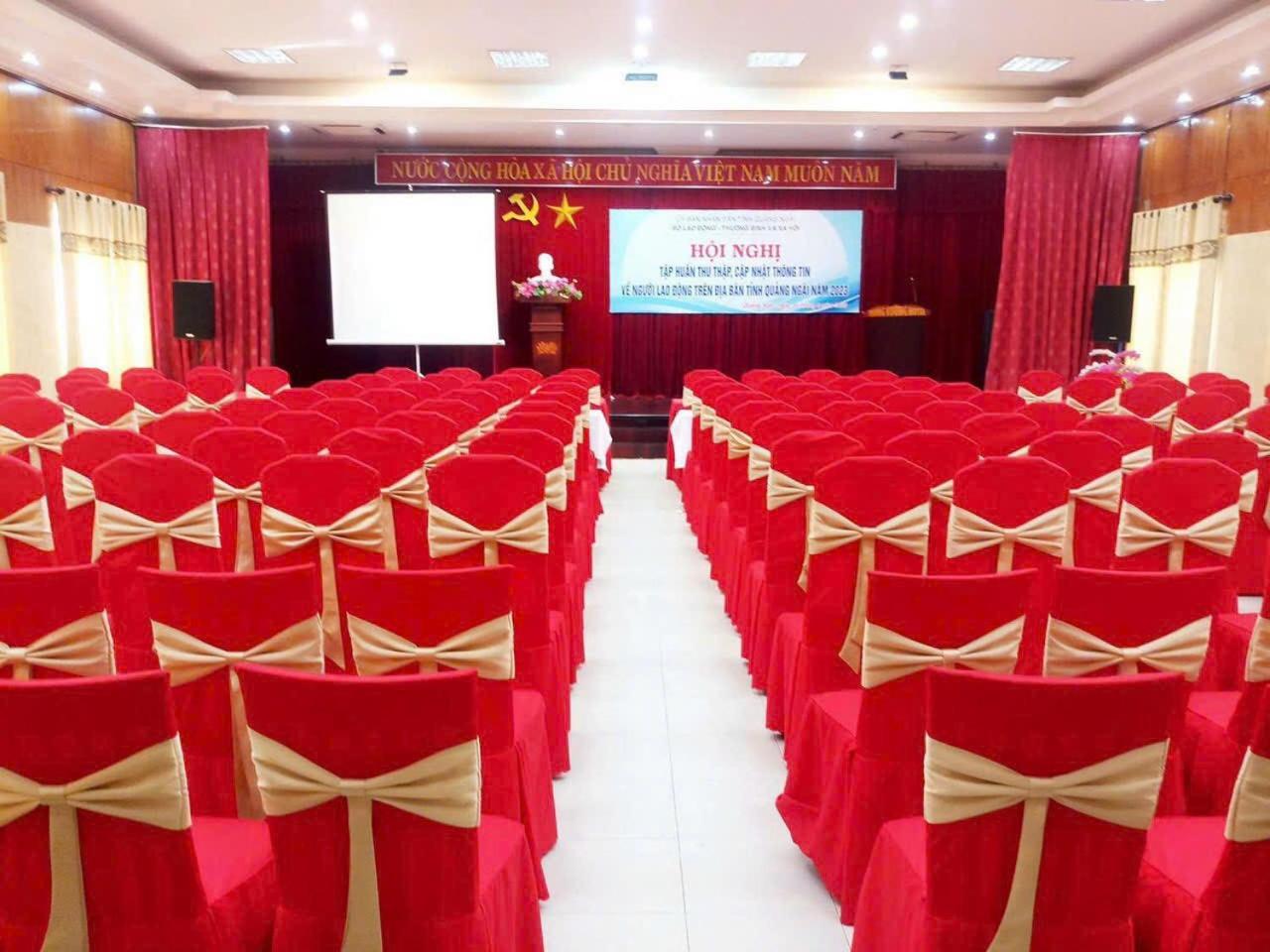 Khach San Hung Vuong Quang Ngai Exterior foto