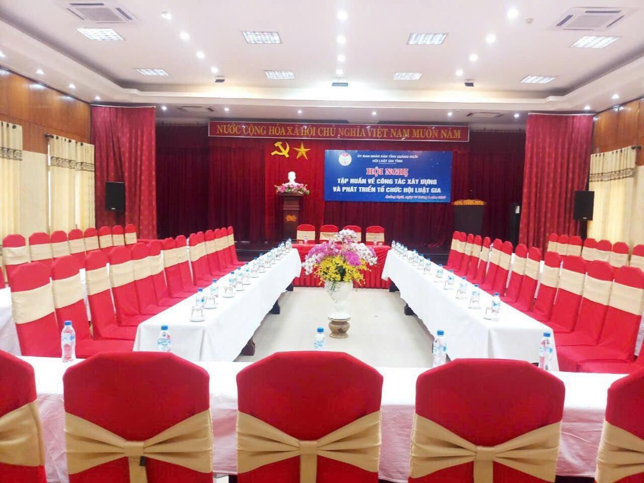 Khach San Hung Vuong Quang Ngai Exterior foto