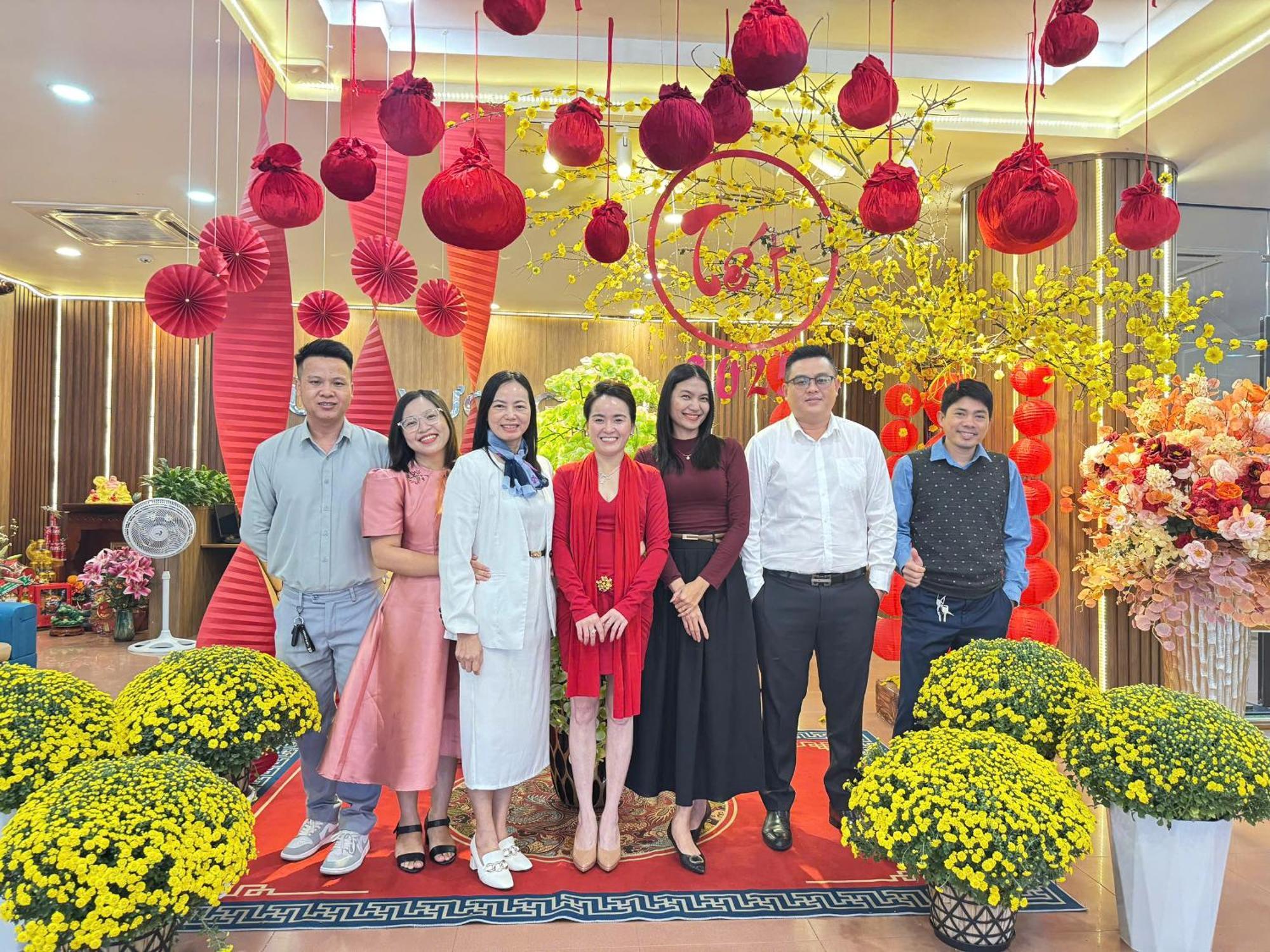 Khach San Hung Vuong Quang Ngai Exterior foto