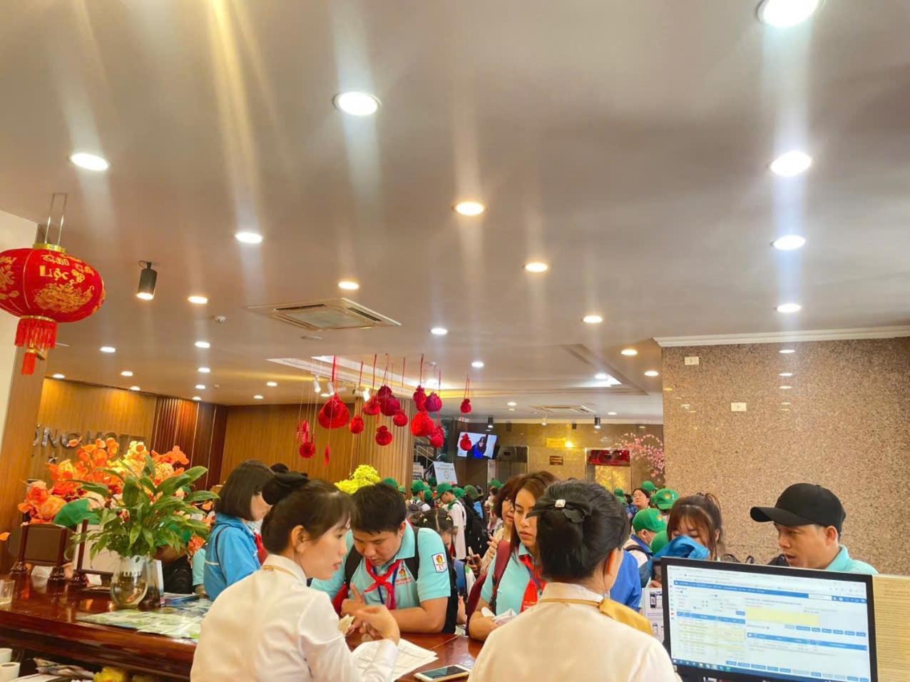 Khach San Hung Vuong Quang Ngai Exterior foto